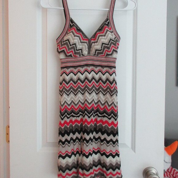 Guess Small Sleeveless Summer Dress - Picture 1 of 4